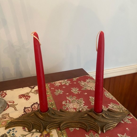 French Provincial Brass Feathered Base - Picture 9 of 11